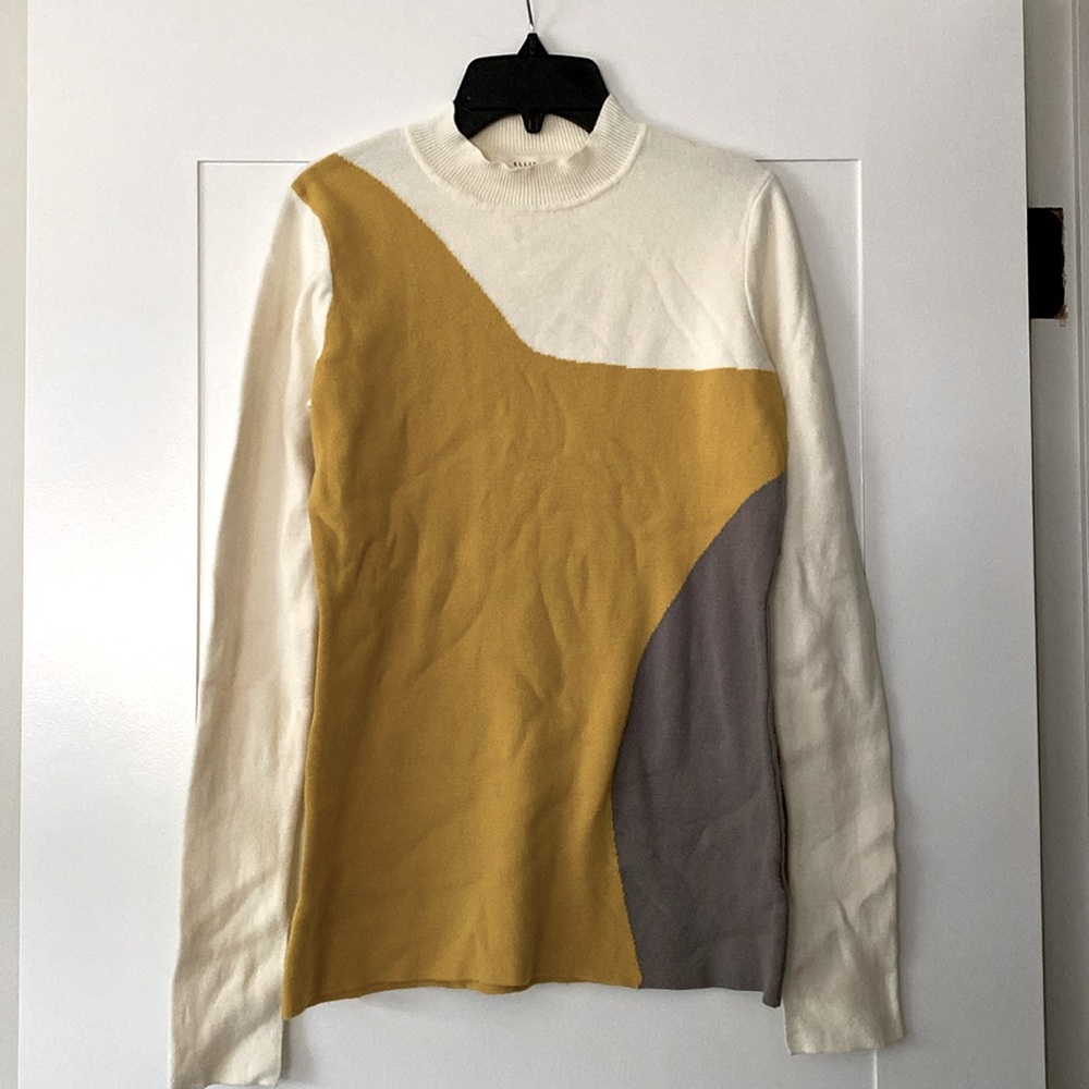 Ellison mock neck sweater - Sz M